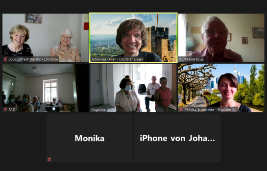 Zoom Meeting in Lörrach; Teilnehmende sind in kleinen Rechtecken neben- und untereinander abgebildet
