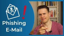 Links im Bild: Grafik eines Briefumschlags mit Totenkopf und rotem Ausrufezeichen, darunter Text "Phishing E-Mails". Rechts im Bild Alexander Baetz mit kritischem Blick und ausgestrecktem Zeigefinger