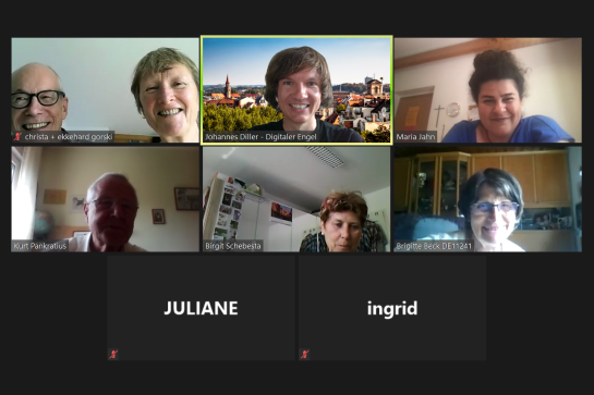 Zoom Meeting in Fürth; Teilnehmende sind in kleinen Rechtecken neben- und untereinander abgebildet