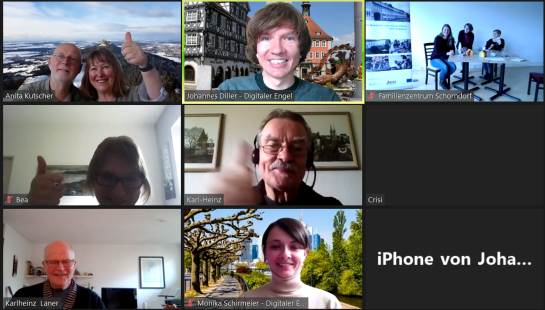 Zoom Meeting in Schorndorf; Teilnehmende sind in kleinen Rechtecken neben- und untereinander abgebildet
