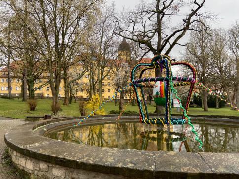 Brunnen vor Schloß in Droyßig