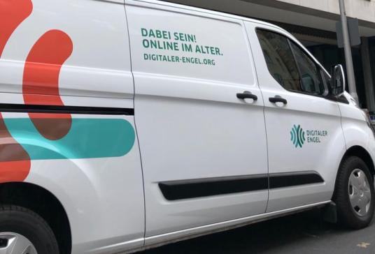 Das Info-Mobil des Digitalen Engel. Es sind keine Menschen abgebildet.