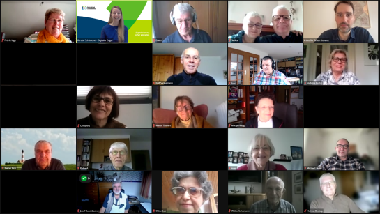 Ein Bildschirmfoto mit den Teilnehmenden von der Veranstaltung über die Videokonferenz-Plattform Zoom.