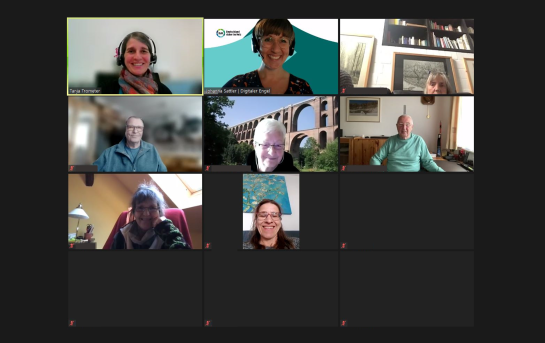 Screenshot der Teilnehmenden in zoom. Acht Personen sind mit Bild dabei.