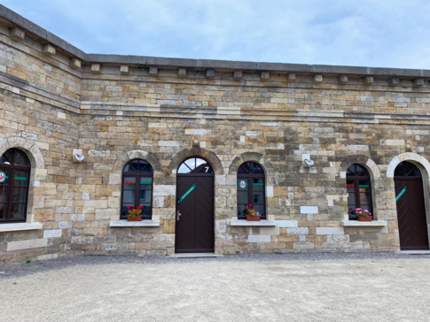 Ein Foto von der Bastion 7 von außen.