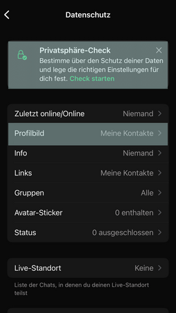 Screenshot WhatsApp: Anzeige des Datenschutzbereichs, in dem man z.B. das Profilbild &auml;ndern oder den Privatsph&auml;re-Check durchf&uuml;hren kann. Die beiden Optionen sind f&uuml;r die Leser:innen farblich markiert.